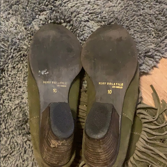 Used Very Volatile Green Leather Bootie Sz 10 - Picture 8 of 13